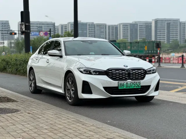 BMW i3 — Фото автомобиля 3