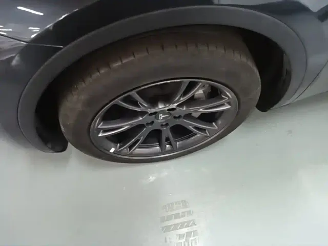 Tesla Model Y — Фото автомобиля 22