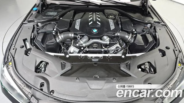 BMW 8 Series G15 — Фото автомобиля 6