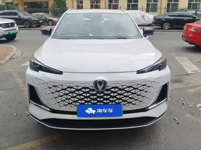 Changan CS55PLUS PHEV — Фото автомобиля 2