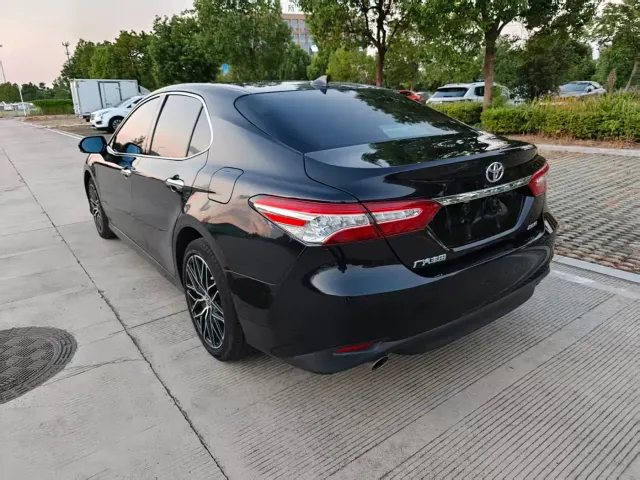 Toyota Camry — Фото автомобиля 5