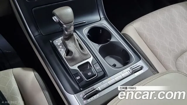 Kia Canival Carnival 4 поколение Дизель 9 мест Prestige — Фото автомобиля 9