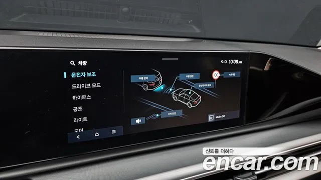 Hyundai Grandeur Grandeur (GN7) 2.5 Бензин 2WD — Фото автомобиля 16