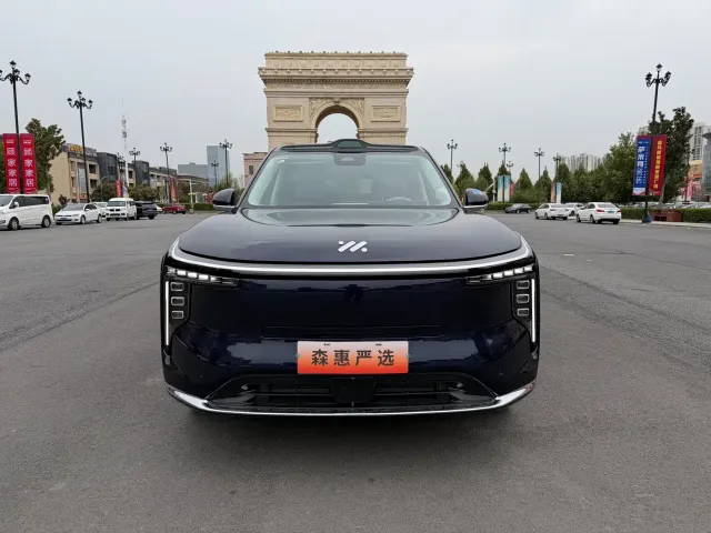 IM Motors LS9 — Фото автомобиля 2