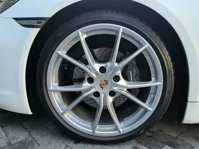 Porsche 718 — Фото автомобиля 12