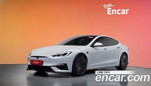 Фотография автомобиля — Tesla Model S