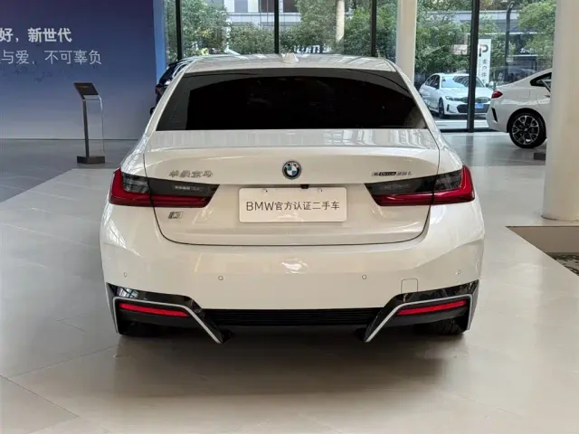 BMW i3 — Фото автомобиля 13