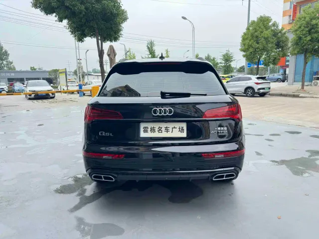 Audi Q5L — Фото автомобиля 5