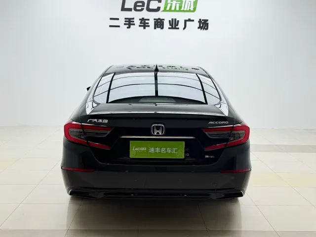 Honda Accord — Фото автомобиля 7