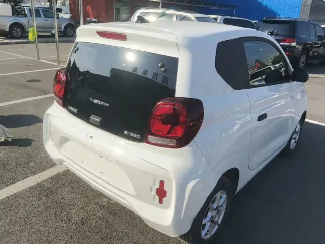 Roewe Clever — Фото автомобиля 6