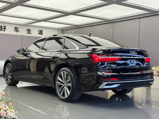 Audi A6L — Фото автомобиля 13