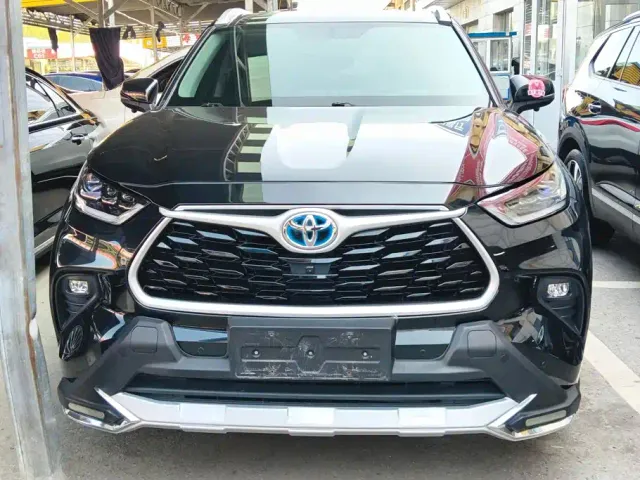 Toyota Highlander — Фото автомобиля 2