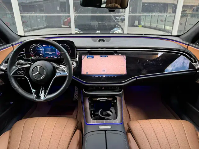 Mercedes-Benz E-Class — Фото автомобиля 6