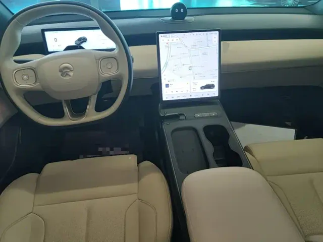 Nio ET5 Touring — Фото автомобиля 9