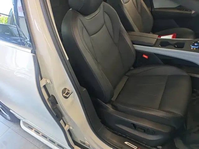 Volkswagen Tiguan L — Фото автомобиля 24