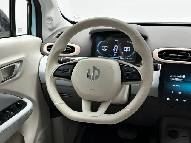 Leapmotor T03 — Фото автомобиля 17