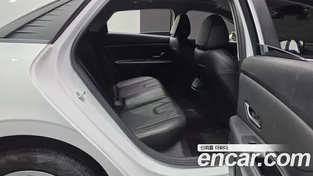 Hyundai AVANTE Avante (CN7) — Фото автомобиля 11