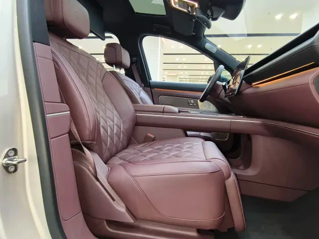 Nio ES8 — Фото автомобиля 21