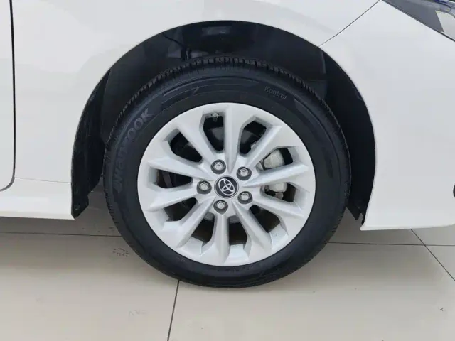 Toyota Corolla — Фото автомобиля 6
