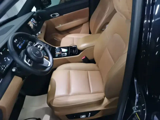 Li Auto ONE — Фото автомобиля 14