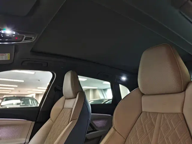 Audi Q5L — Фото автомобиля 9