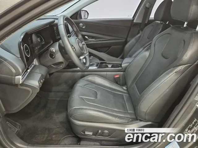 Hyundai Avante CN7 — Фото автомобиля 12