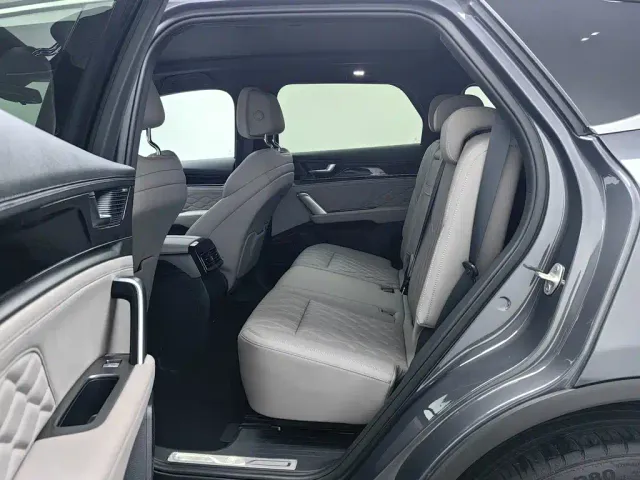 BYD Tang — Фото автомобиля 15