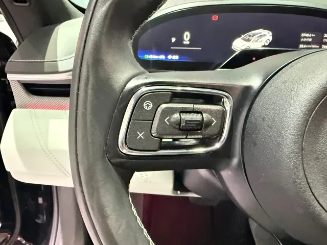 Zeekr 001 — Фото автомобиля 14