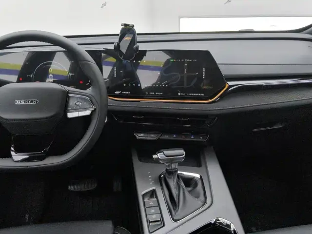 Changan X5 Plus — Фото автомобиля 13