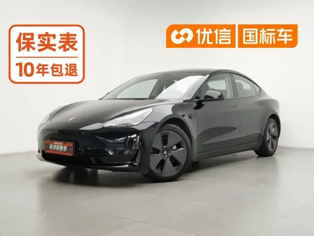Фотография автомобиля — Tesla Model 3