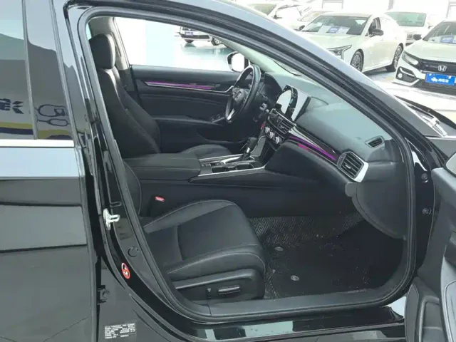Honda Accord — Фото автомобиля 8