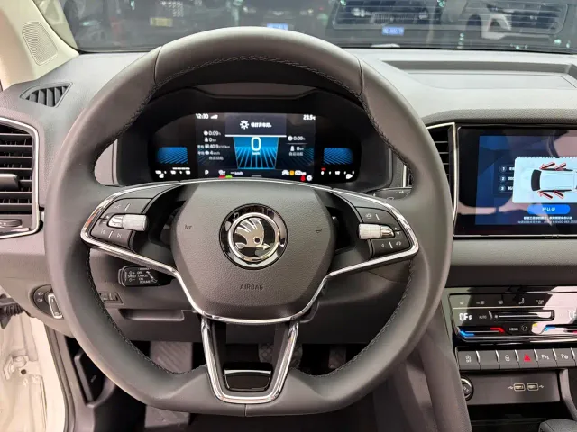 Skoda Karoq — Фото автомобиля 14