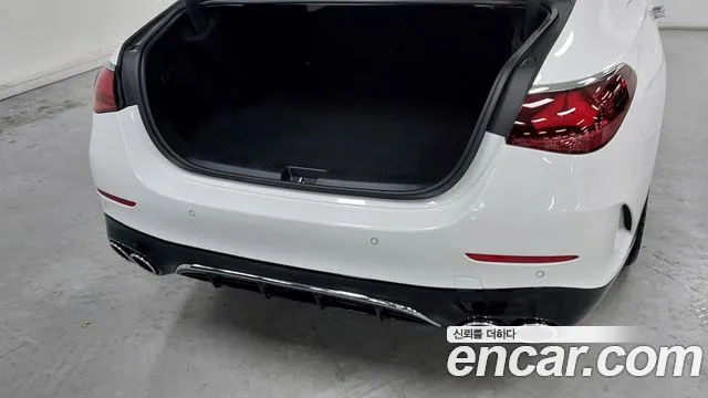 Mercedes-Benz E-Class — Фото автомобиля 11