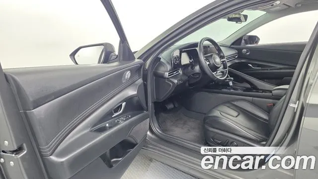 Hyundai Avante CN7 — Фото автомобиля 15