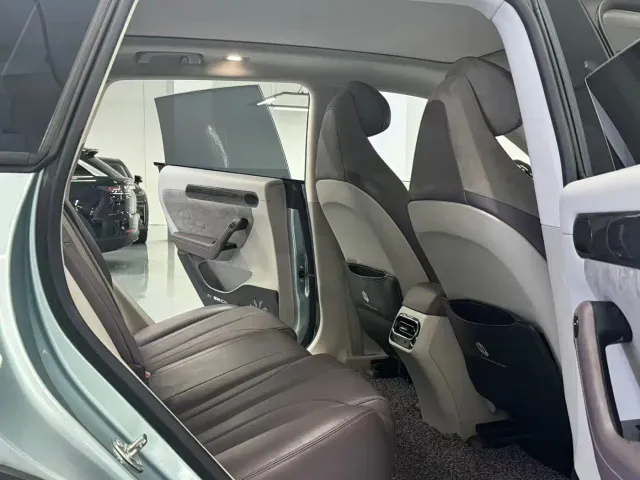 Leapmotor C11 — Фото автомобиля 10