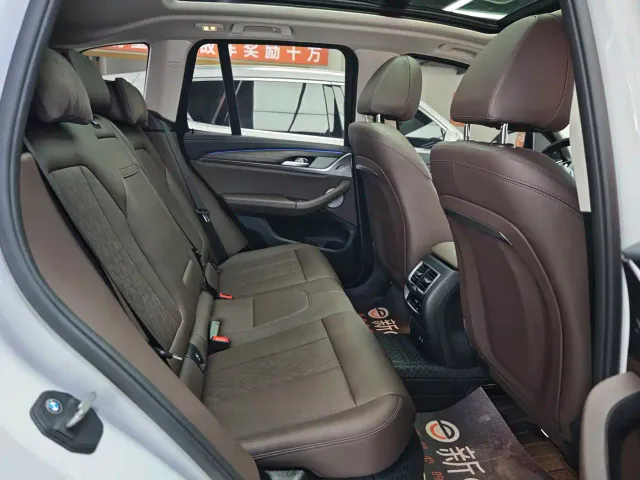 BMW X3 — Фото автомобиля 11
