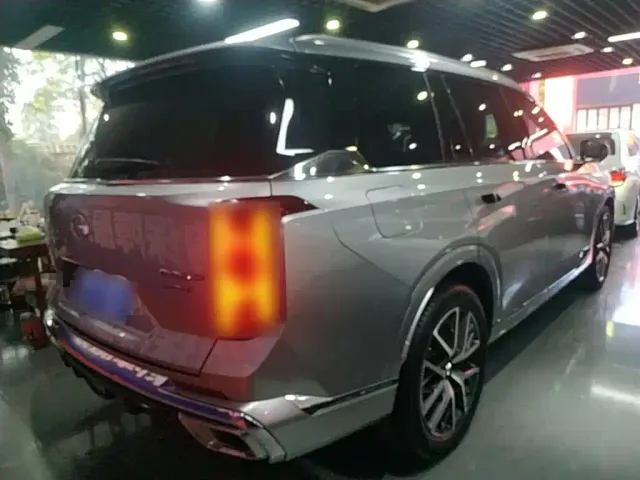 GAC Trumpchi GS8 — Фото автомобиля 6