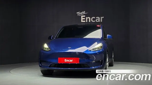 Tesla Model Y — Фото автомобиля 3