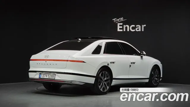 Hyundai Grandeur GN7 — Фото автомобиля 2