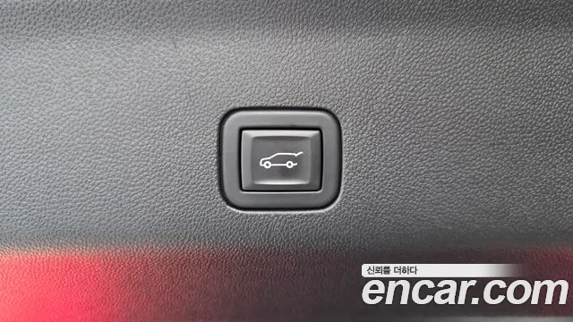 Cadillac Escalade Generation 5 — Фото автомобиля 16