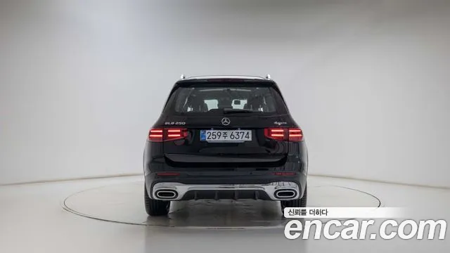 Mercedes-Benz GLB-Class — Фото автомобиля 4