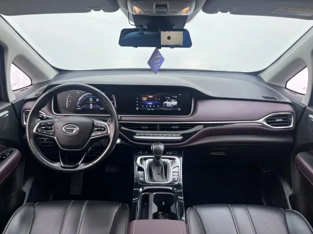 GAC Trumpchi M6 — Фото автомобиля 5