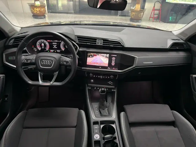 Audi Q3 — Фото автомобиля 14