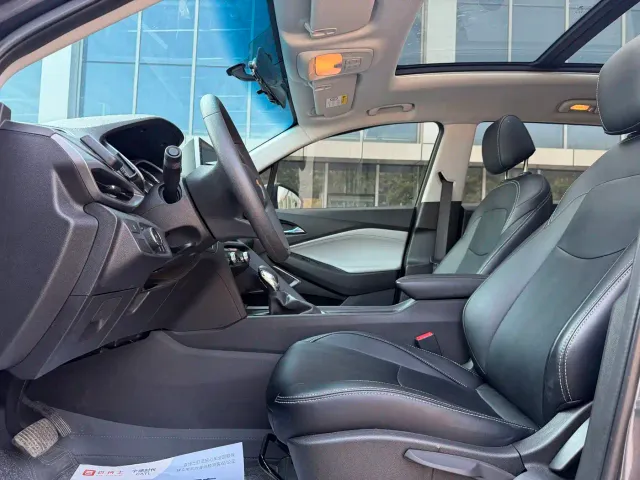 Chevrolet Orlando — Фото автомобиля 7