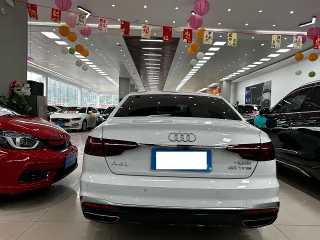 Audi A4L — Фото автомобиля 10