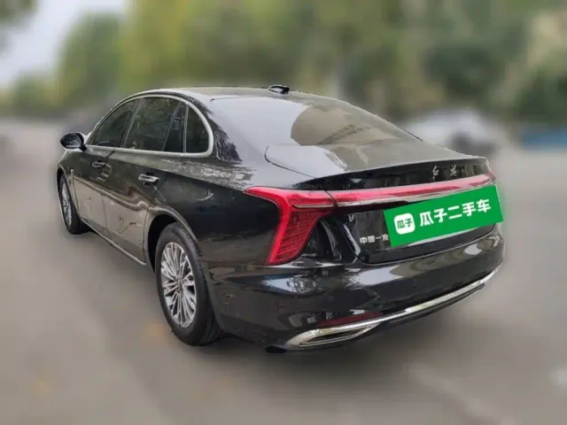 Hongqi H5 — Фото автомобиля 24