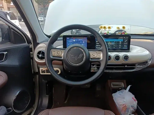 Wuling Bingo — Фото автомобиля 10