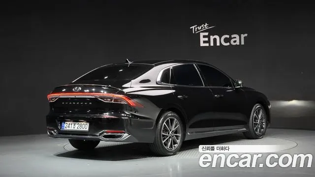 Hyundai Grandeur — Фото автомобиля 2