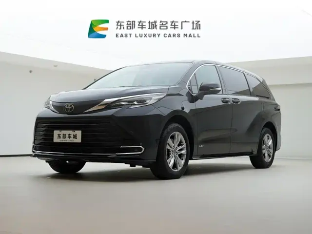 Фотография автомобиля — Toyota Sienna