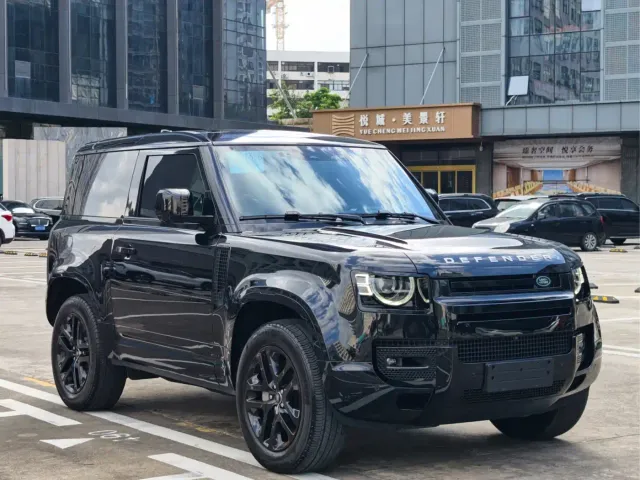 Land Rover Defender — Фото автомобиля 3
